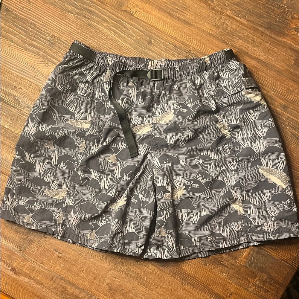 Mens PATAGONIA River Guide shorts size L